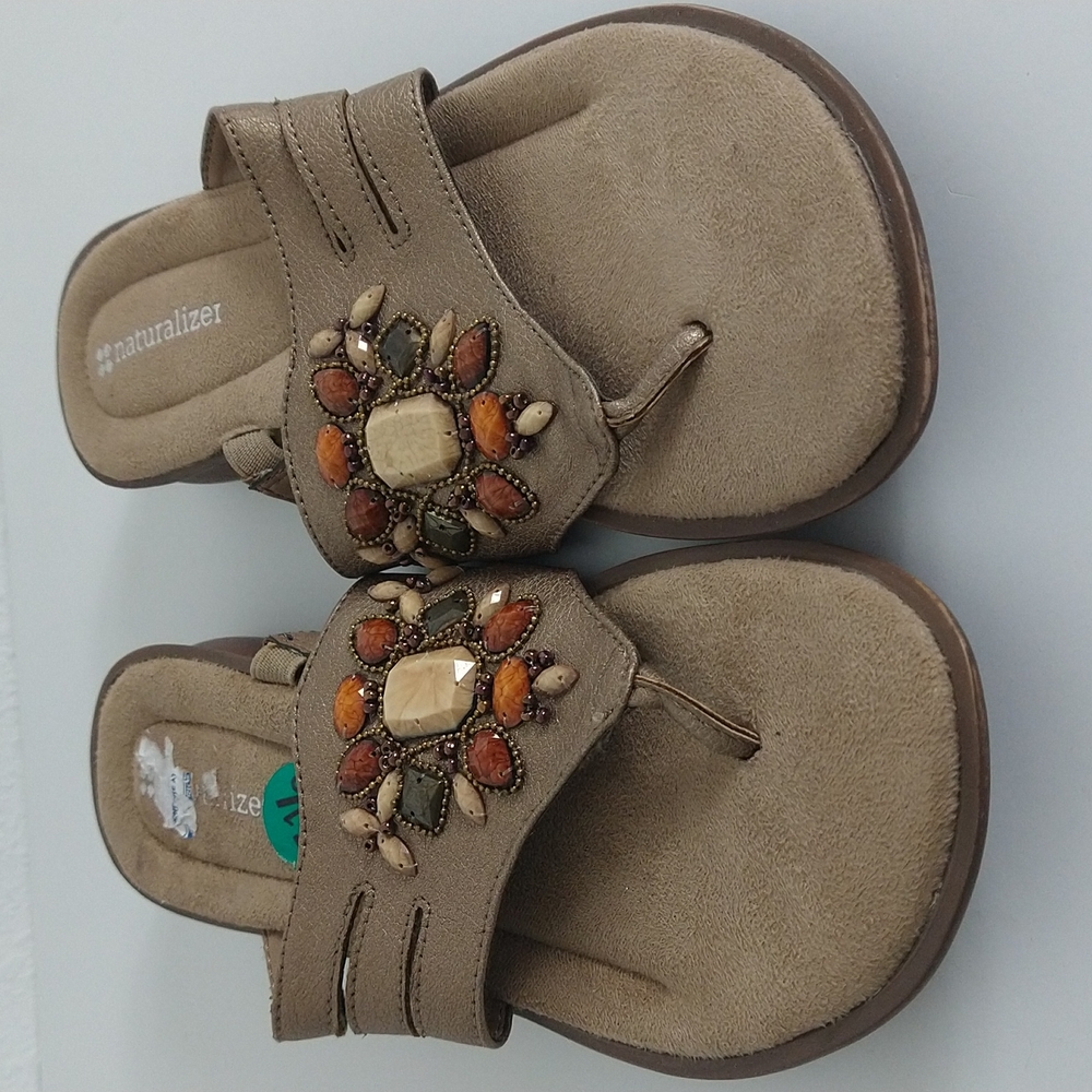 Naturalizer - Picture 1 of 5